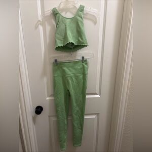 Spiritual Gangster XS/S Set Ribbed Leggings and Top Shelf Bra Top Light Green